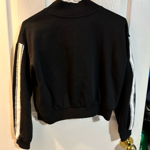 Girls 1/4 zip sweater. 👚 - Picture 3 of 5